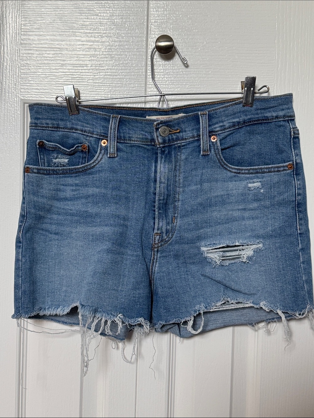 Levi High Rise Shorts - Picture 2 of 3